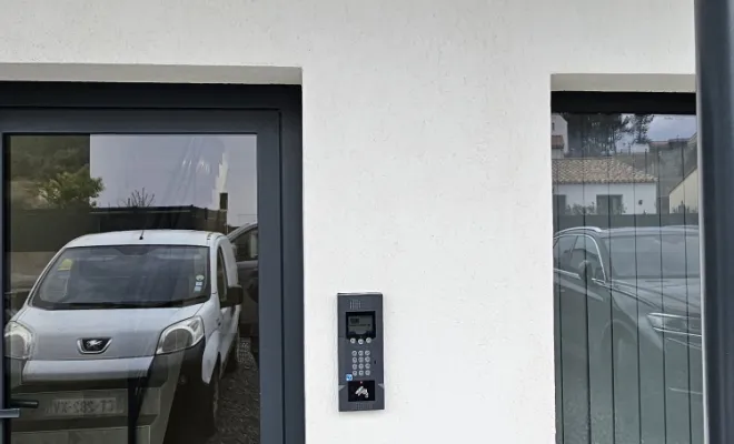 Installation et mise en service de 2 platine GSM dans une maison à Carnoules, Toulon, GMC HABITAT