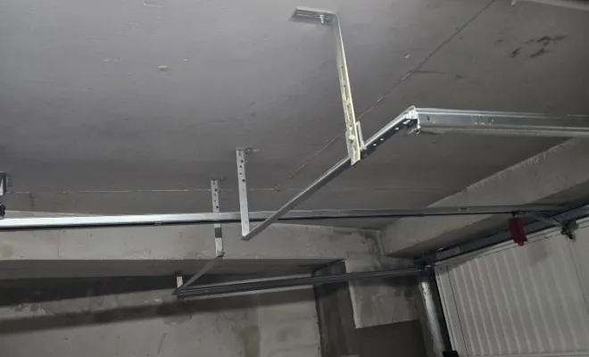 Raccordement électrique d'une pompe de relevage dans un garage souterrain à La Seyne sur Mer, Toulon, GMC HABITAT