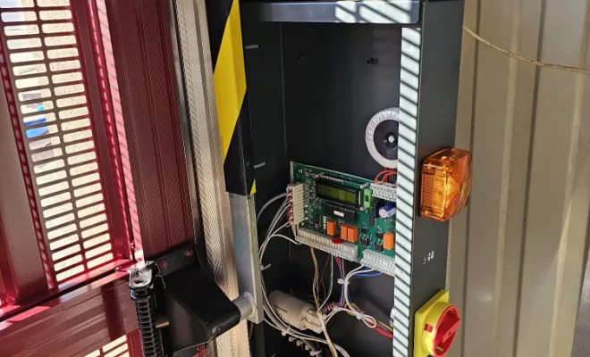 Installation et motorisation d'une porte de garage collective à La Garde, Toulon, GMC HABITAT