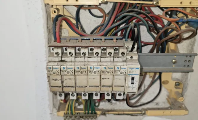 Remplacement d'un compteur électrique dans une maison à Vidauban, Toulon, GMC HABITAT